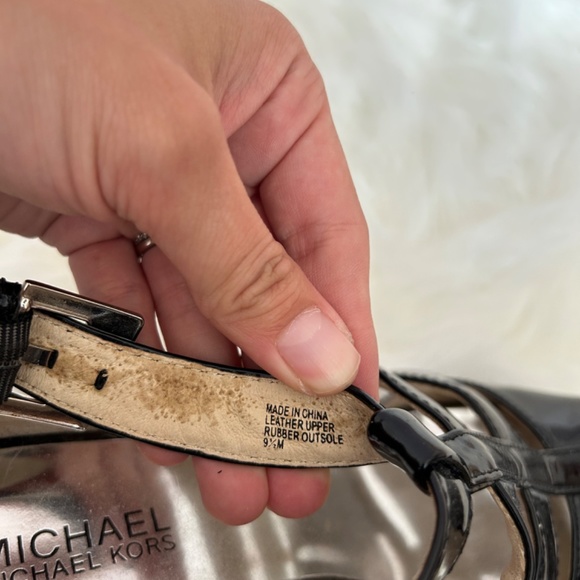 Black patent leather Michael Kors heels size 9.5 - Picture 6 of 7